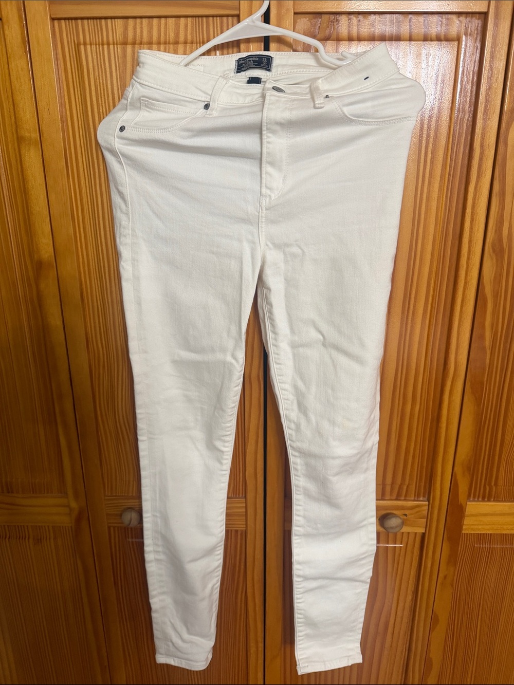 Abercrombie & Fitch White Skinny Jeans